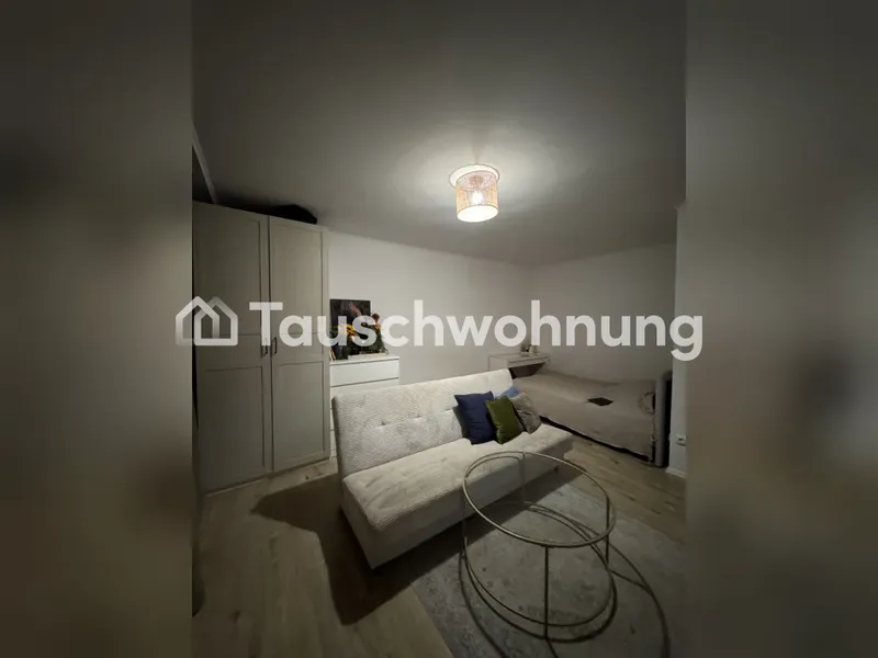Tauschwohnung: Gemütliche 1-Zimmer-Wohnung mit Balkon (U7) — photo 1